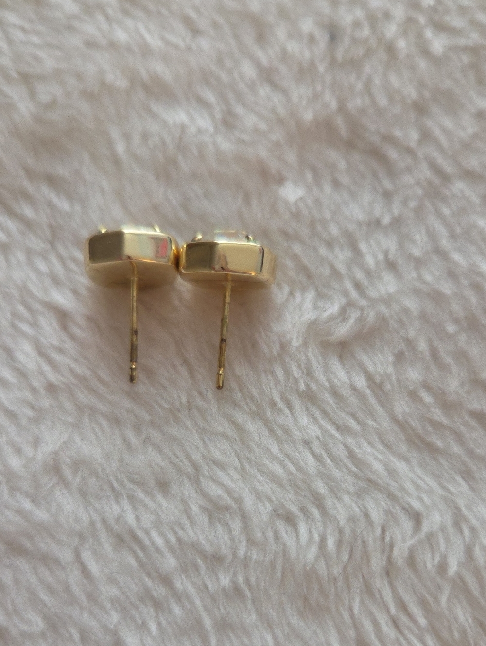 Kendra Scott Davis Gold Stud Earrings In Dichroic Glass - Picture 5 of 10